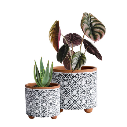 Set of 2 Vintage Design Planter Pots